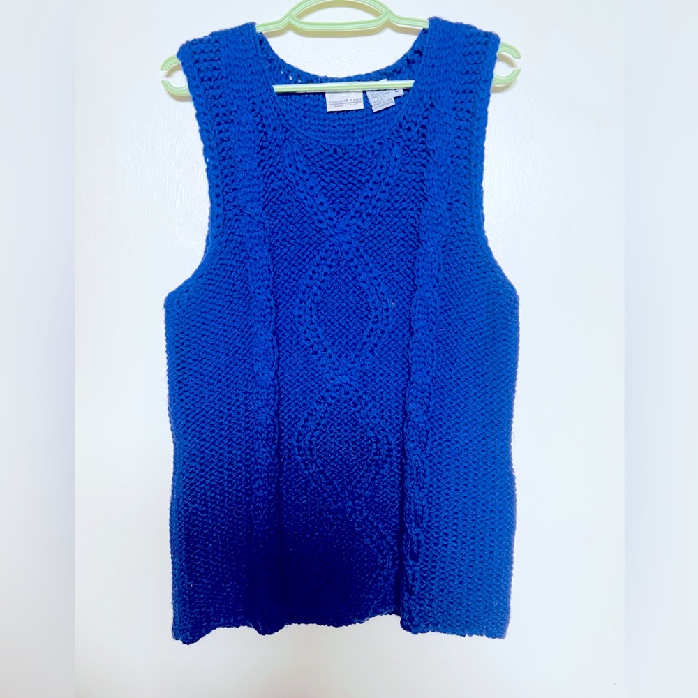 Women’s Sweater Vest